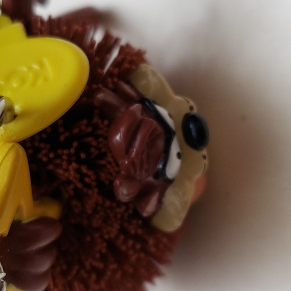 5 for $15. Warner Bros Taz Koosh key ring. - Picture 5 of 7